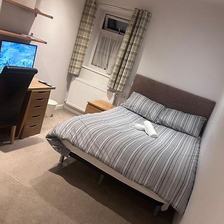 Seafords Guest House Stoke-on-Trent ภายนอก รูปภาพ