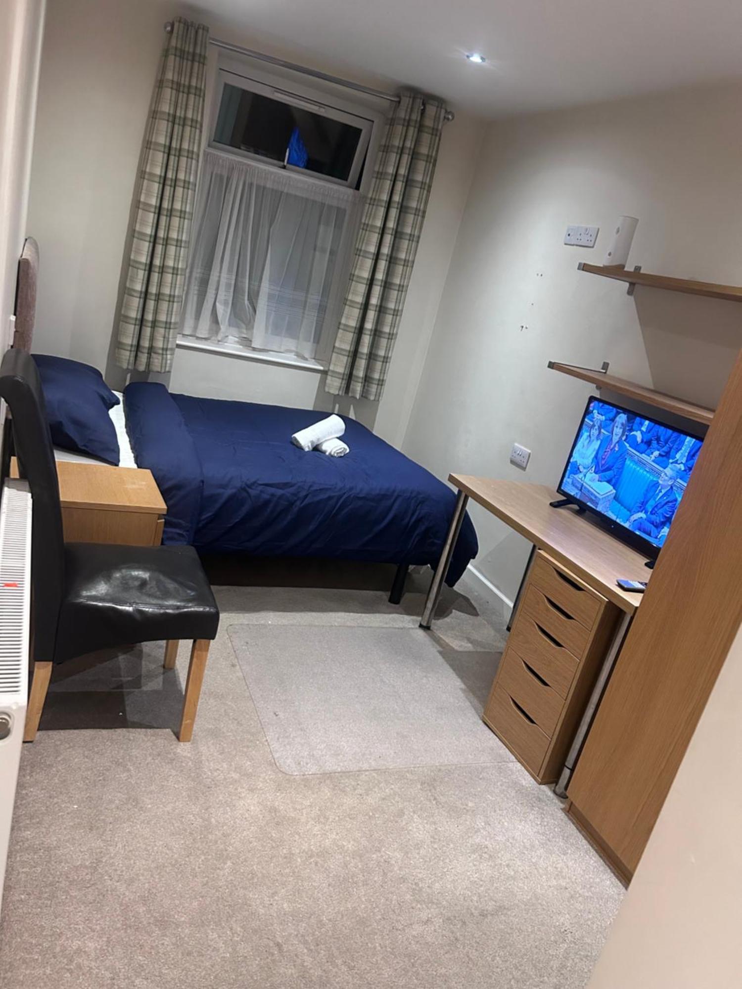 Seafords Guest House Stoke-on-Trent ภายนอก รูปภาพ