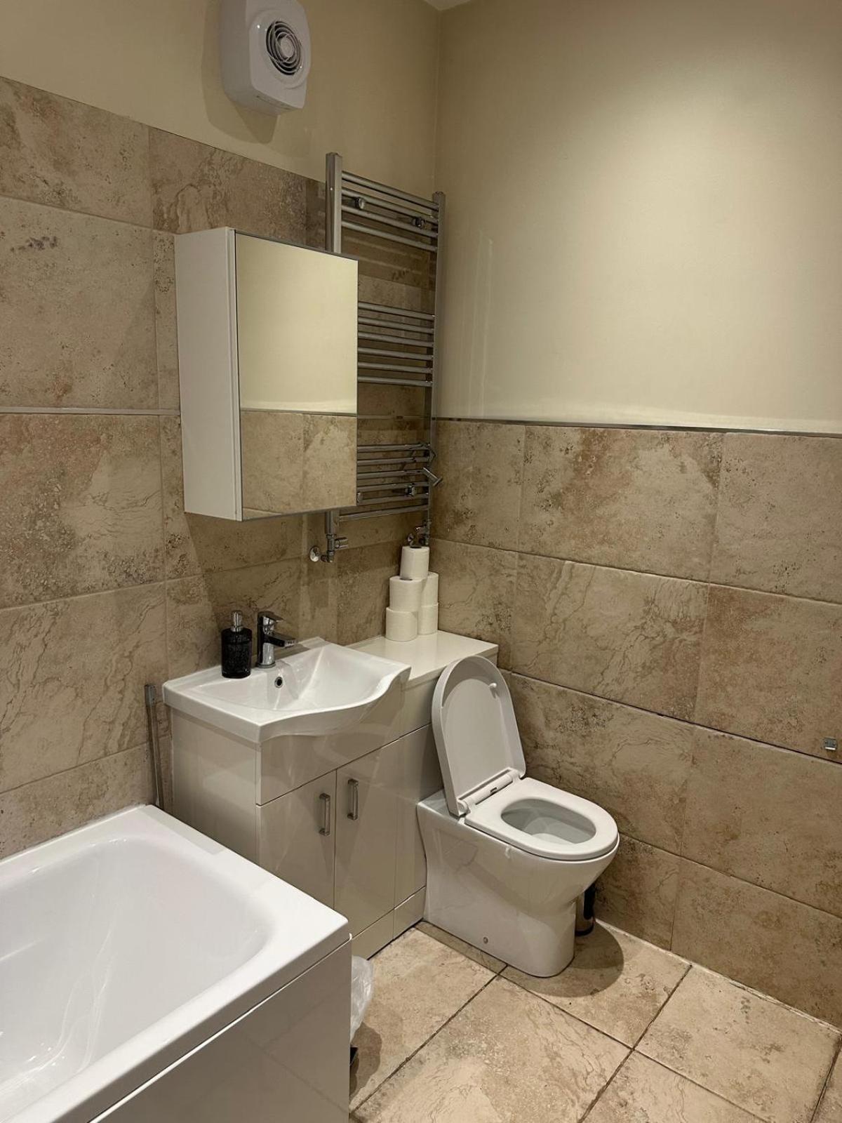 Seafords Guest House Stoke-on-Trent ภายนอก รูปภาพ